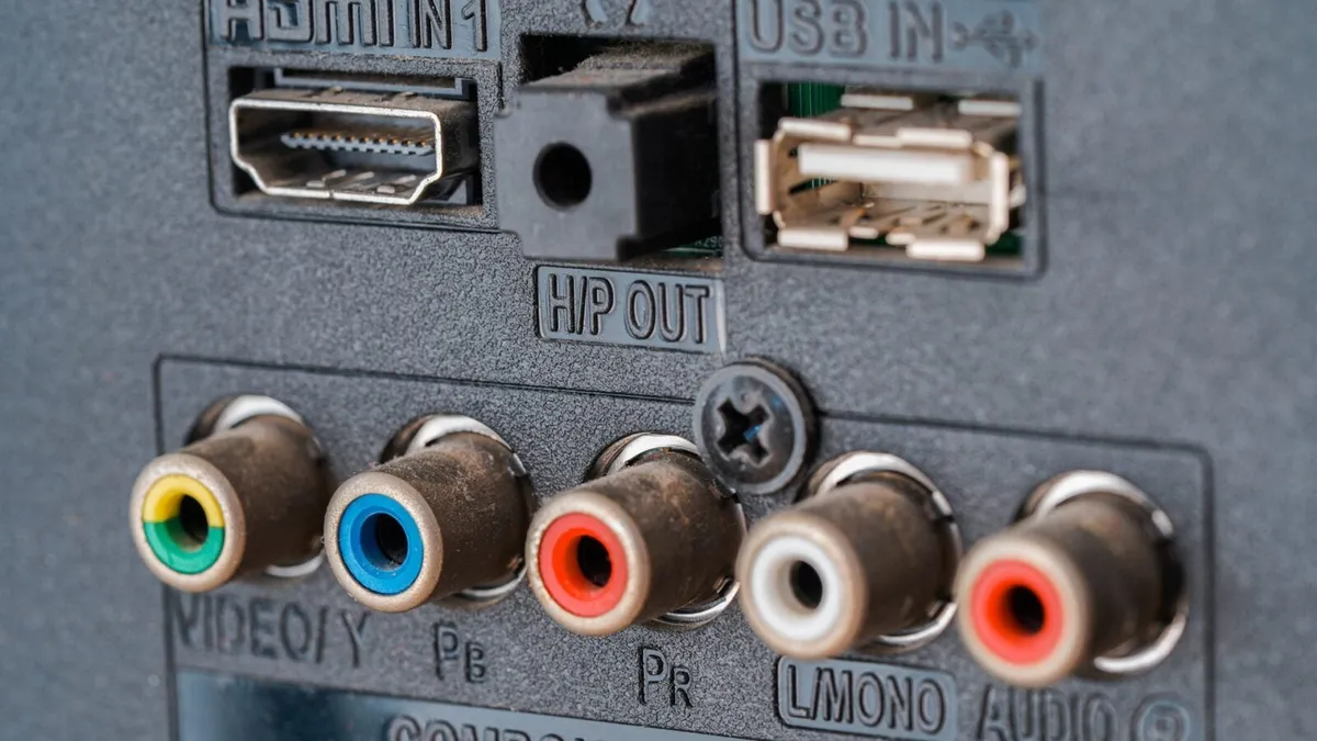 Je tv-USB-poort is niet nutteloos: 4 slimme manieren om hem te gebruiken