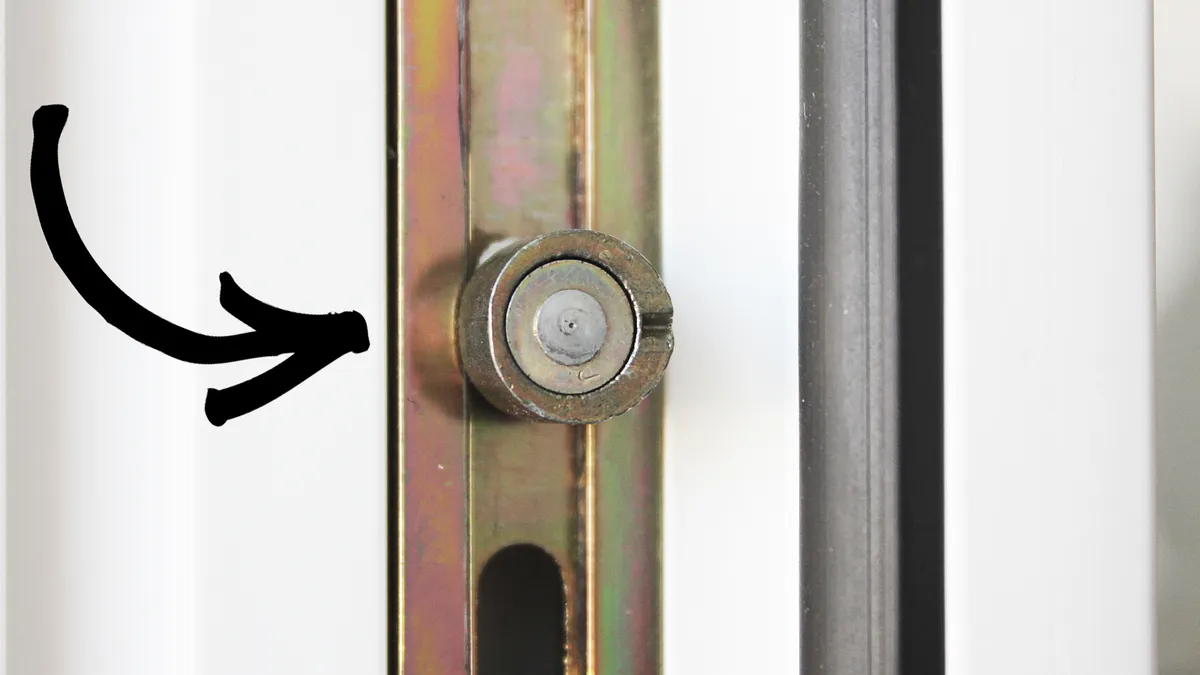 Houd de warmte binnen: waarom de juiste aanpersdruk bij ramen belangrijk is